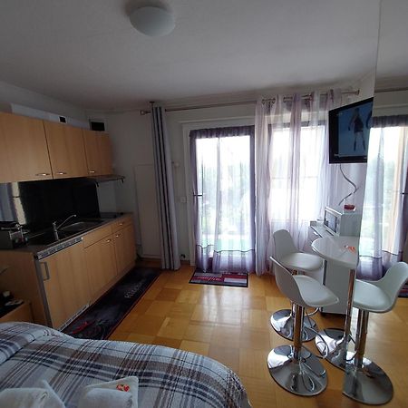 Joli Studio Avec Terrasse Et Vue Exclusivement Pour Non Fumeurs Belmont-sur-Lausanne Extérieur photo